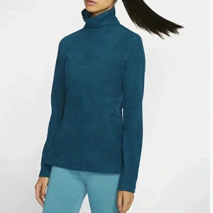 NWT Nike Pro Hyperwarm Shirts Tops Women's Training  Shirt Top S